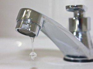 вода