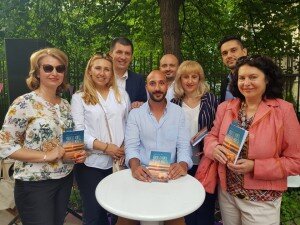 Николай Ценков на представянето на книгата в София