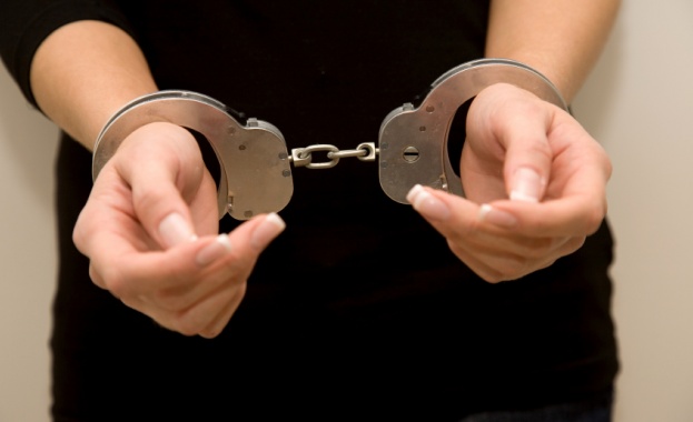 Задържаха жена за кражба на телефон – Blagoevgrad-News
