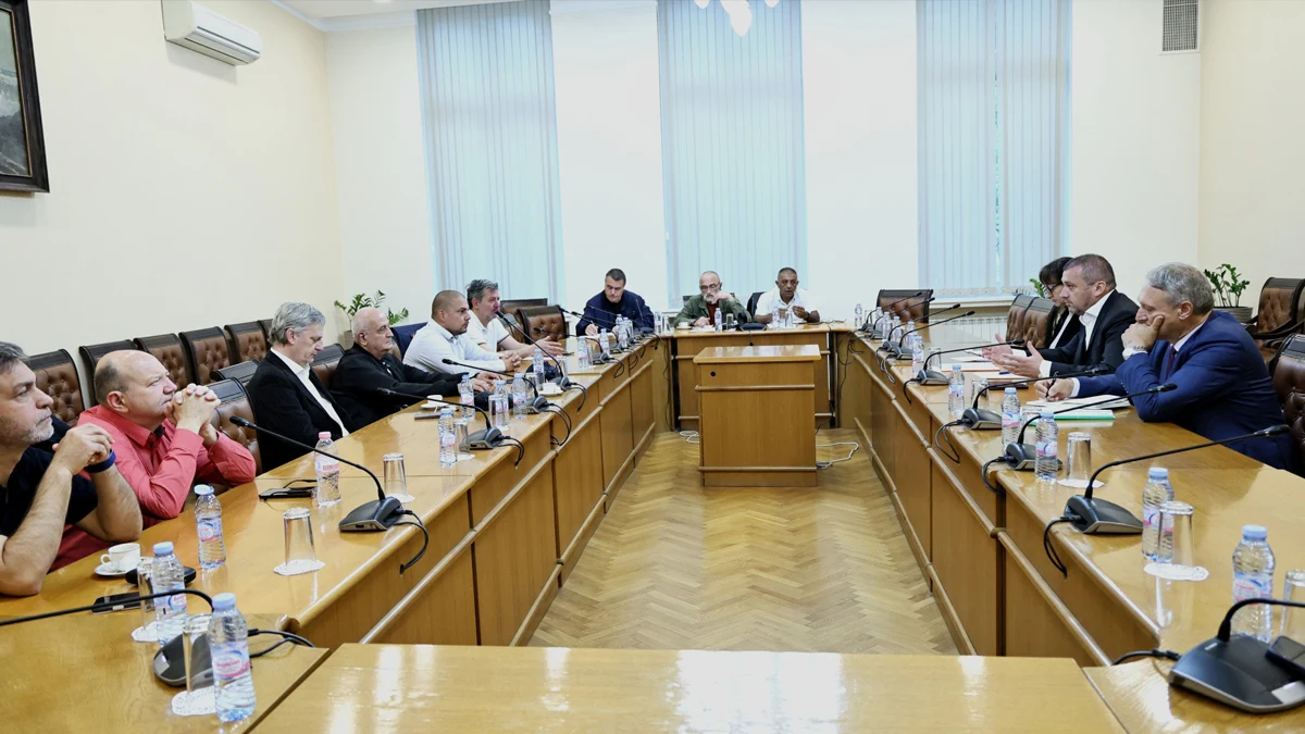 Таксиметровият бранш поиска наказателна отговорност за нелегалните превози