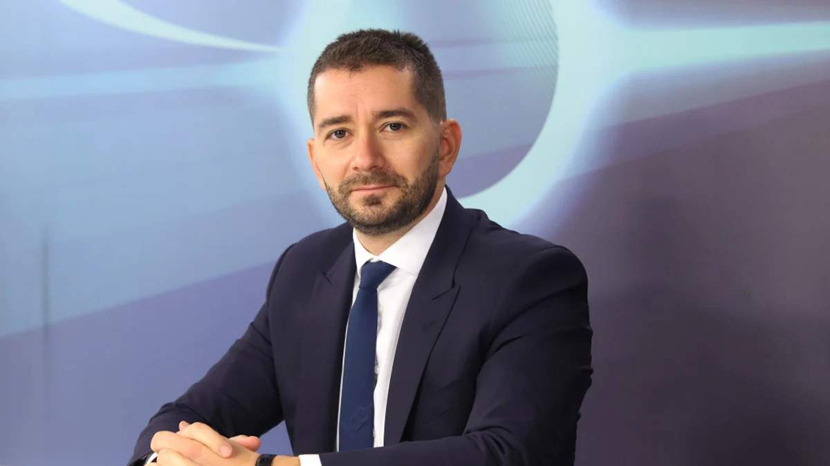 Слави Василев сам повикал полиция, за да го глобят