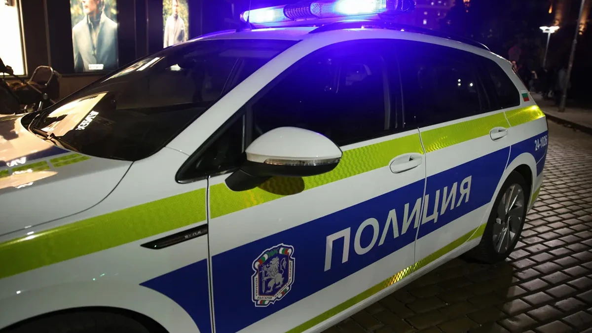 Издирват мъж за стрелба по младежи в София