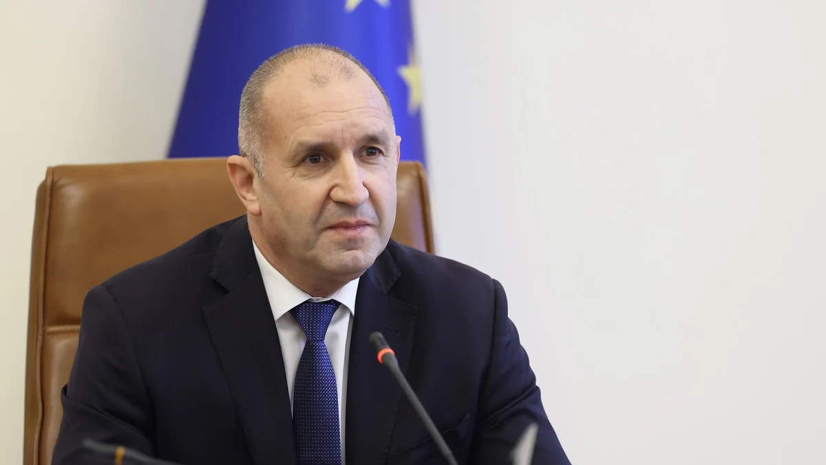 Румен Радев: САЩ спешно да отменят визите за български граждани