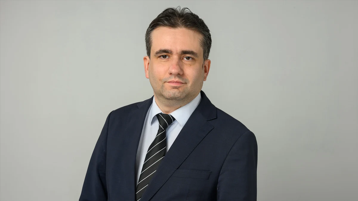 Божидар Божанов: Управляващите скриват ключови документи от депутатите