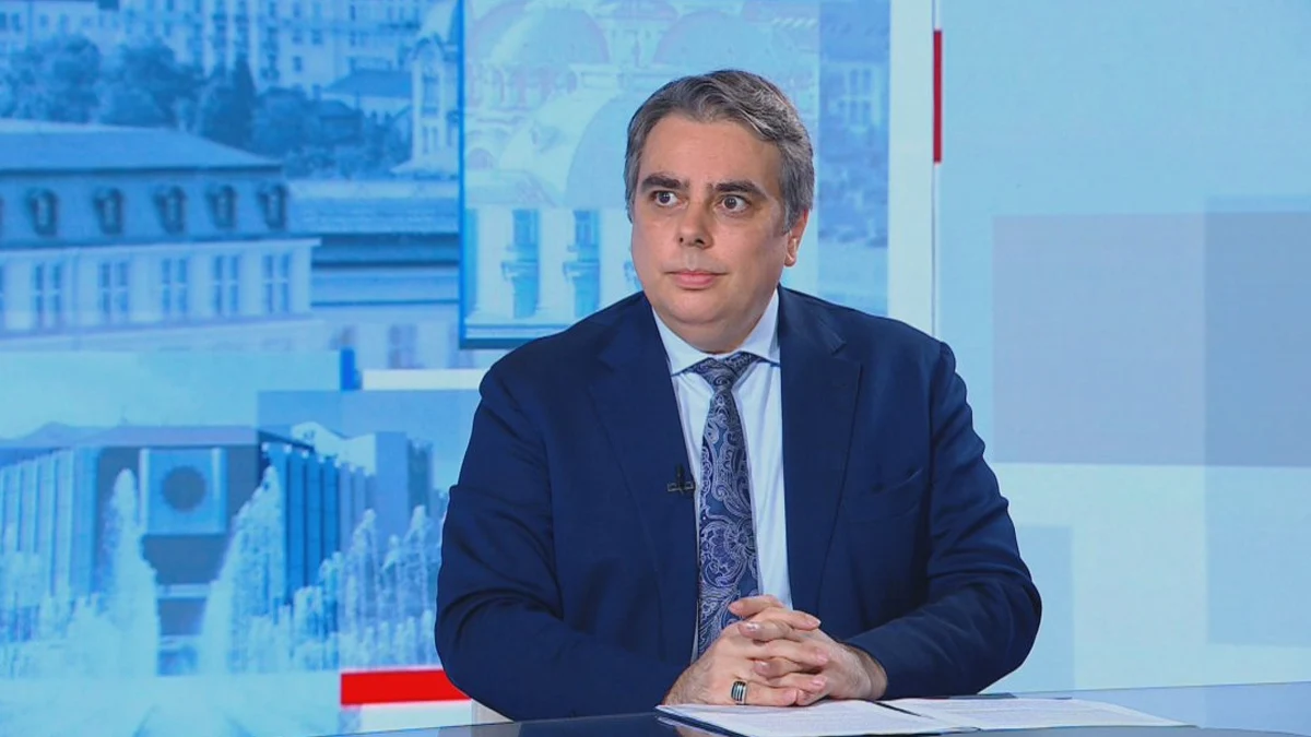 Асен Василев: Управляващите измислят финансови кризи