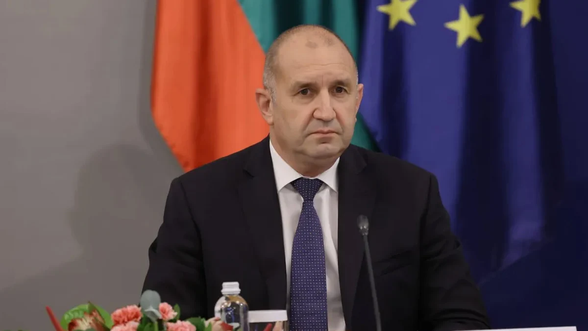 Румен Радев: Минималната заплата няма да се замразява