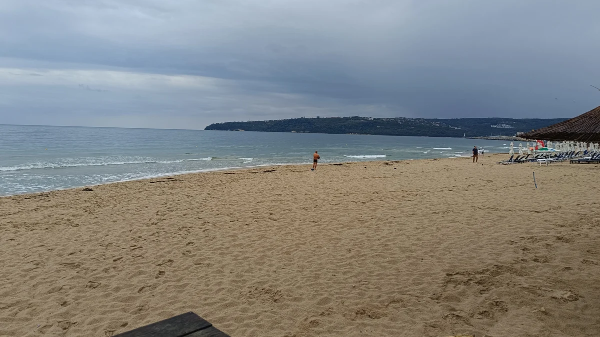 Прелял колектор замърси морето край Централния плаж във Варна