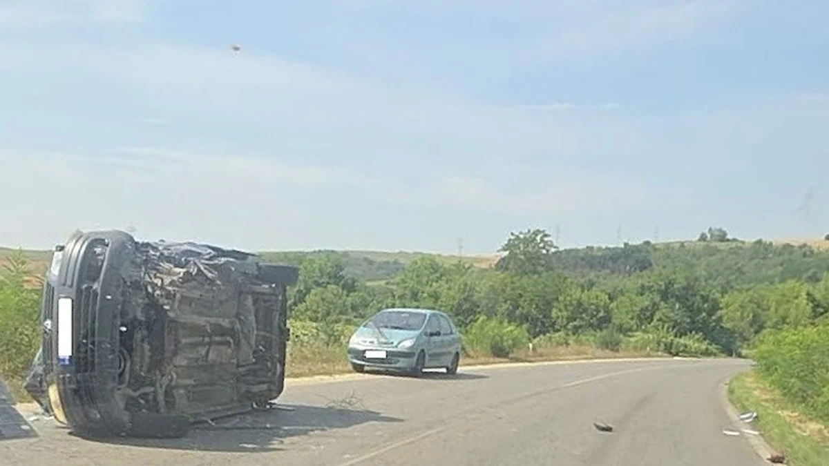 Катастрофа затруднява движението по пътя Сребърна - Силистра
