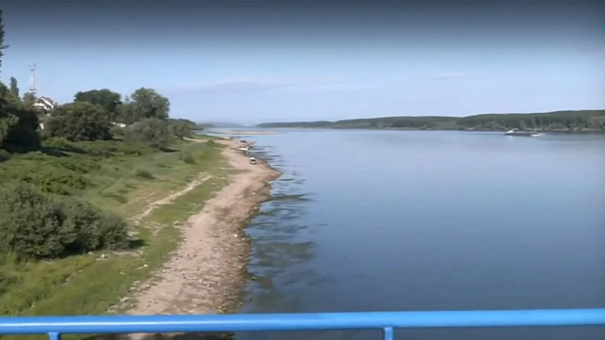 Драстичен спад на река Дунав край Лом