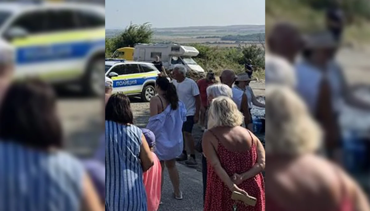 Евакуираха хора заради голям пожар край Слънчев бряг