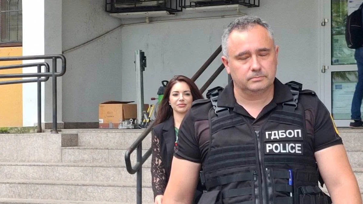 Разпитват заместник-директора на ВиК - Бургас след акцията