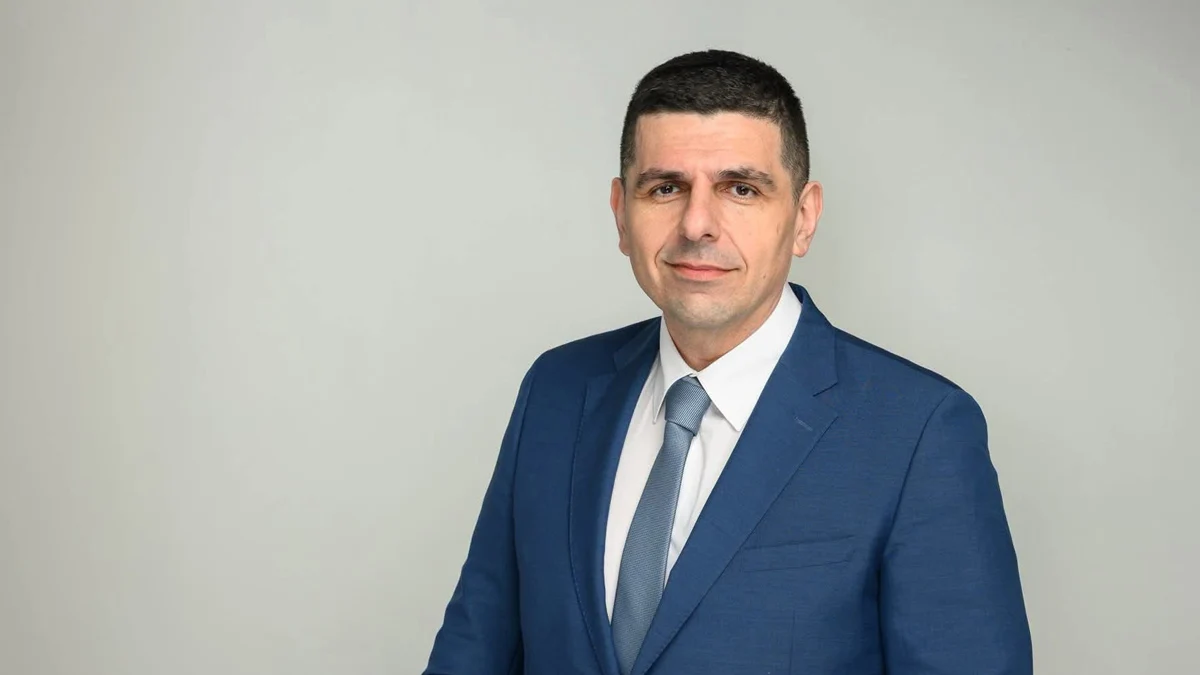 Ивайло Мирчев: МО да не превръща страната в гробище за съветски самолети