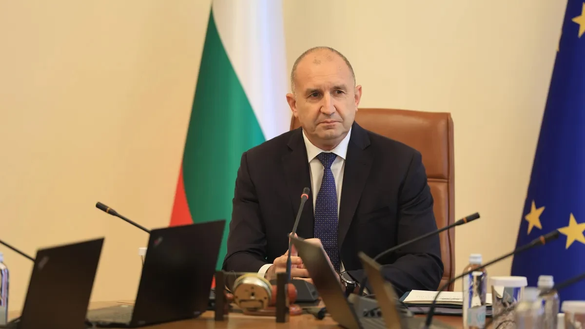 Румен Радев: Прокуратурата мачка делата за политическа корупция