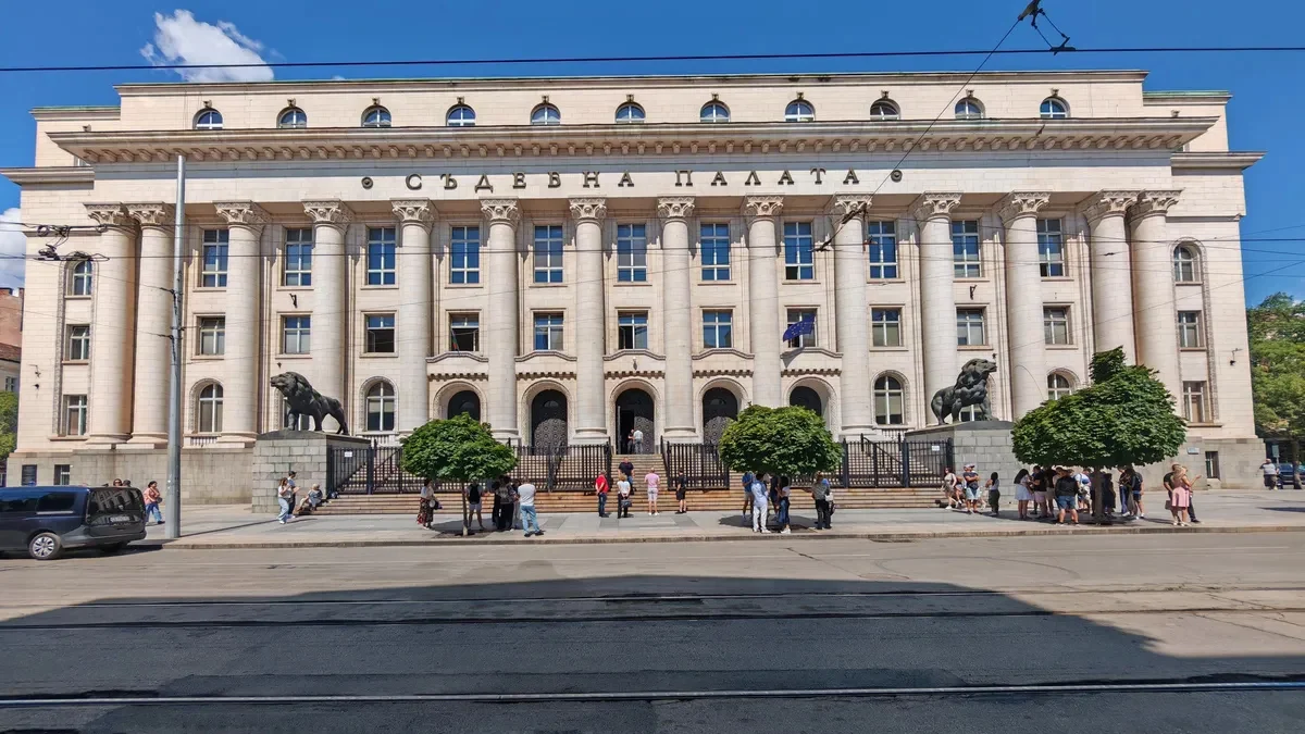 Вълна от бомбени заплахи заля България