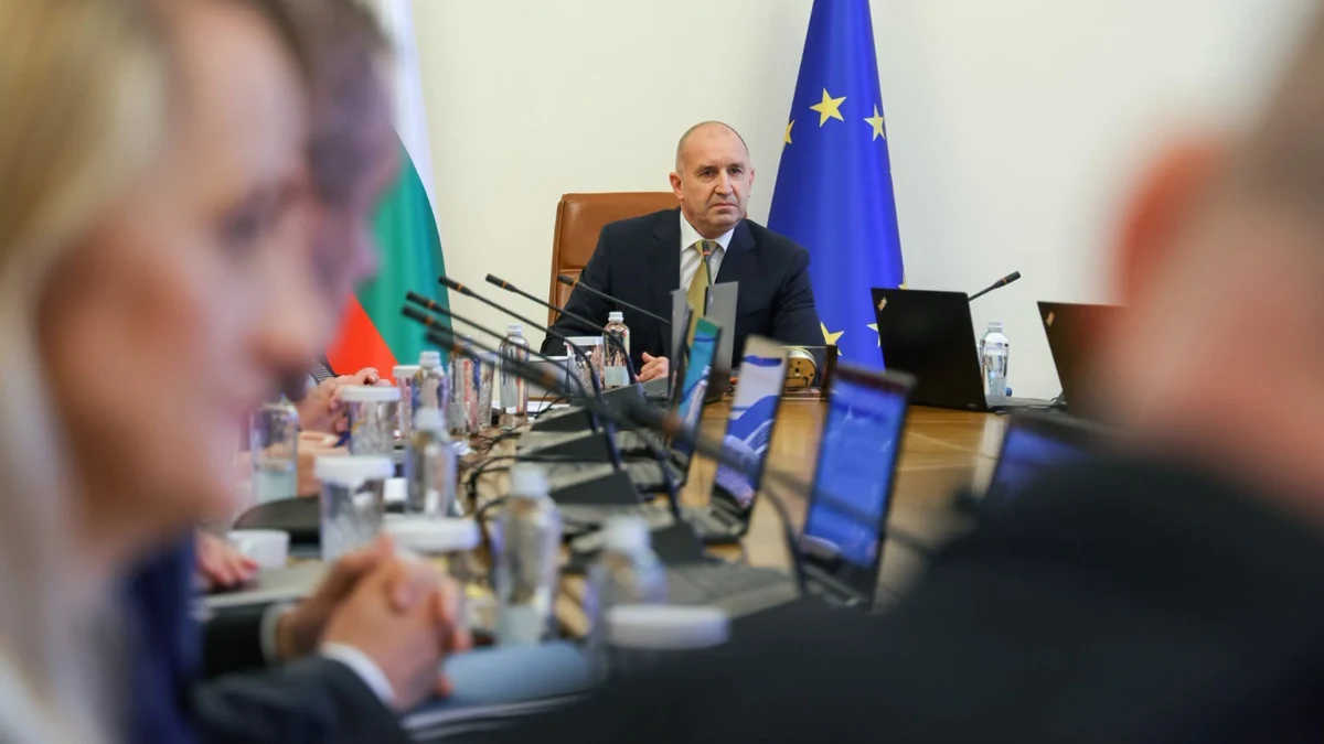 Румен Радев: Прокуратурата поне не трябва да пречи