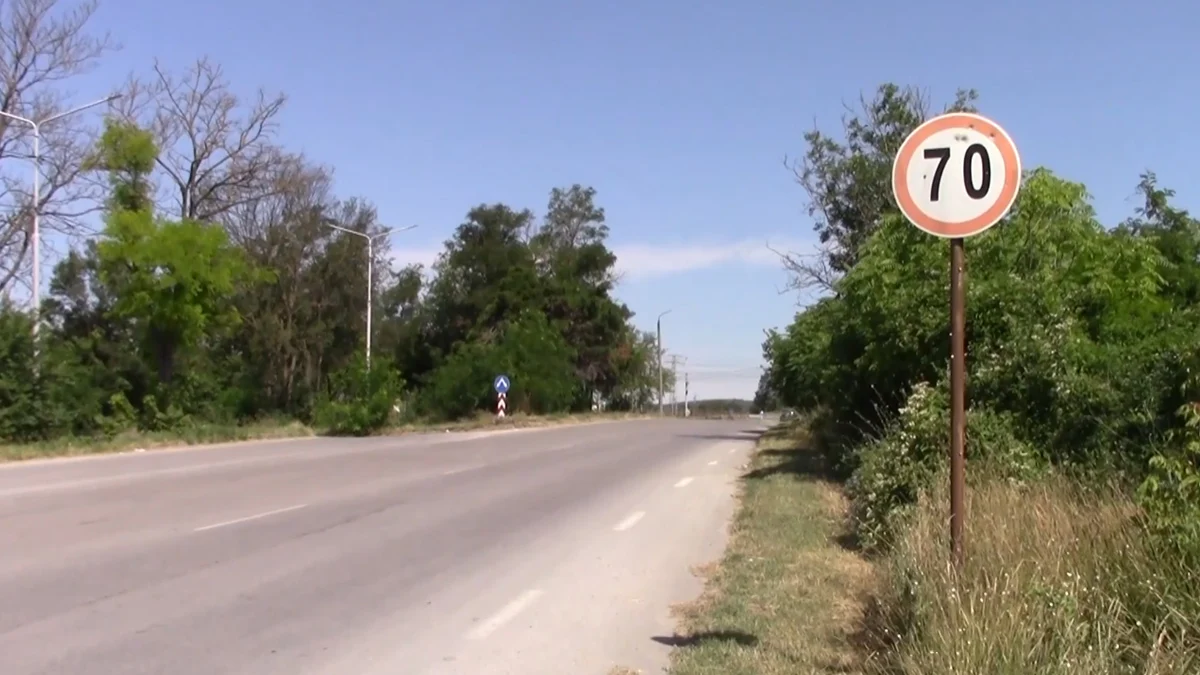 Търсят пари за ремонт на 78 километра пътища в Разградско