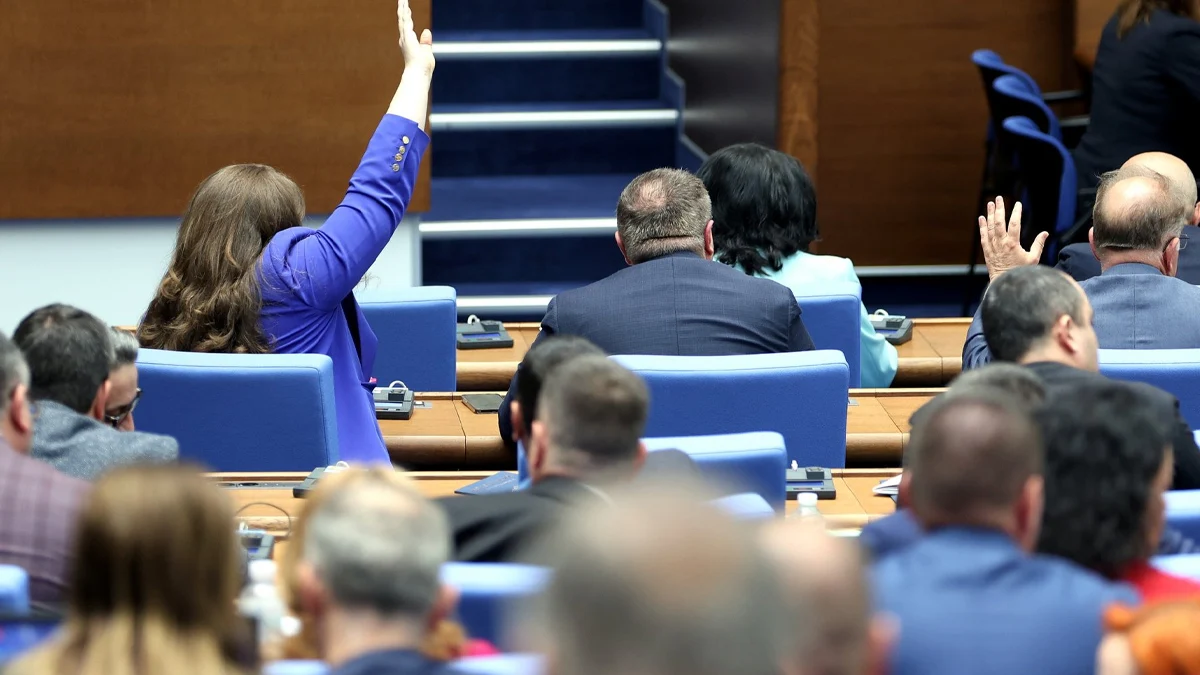 Парламентът прие задължителен тест за почтеност за чиновниците