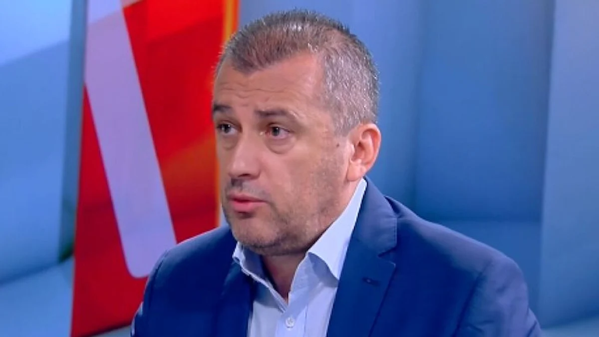 Георги Пеев отрече руски самолет да се е отклонявал в посока Безмер