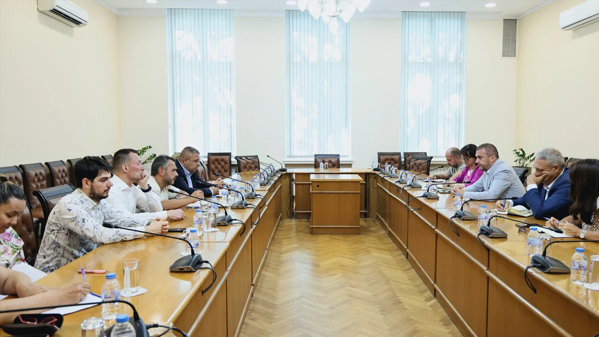 Георги Пеев: Спирането на ТИР-ове в аварийната лента е недопустимо