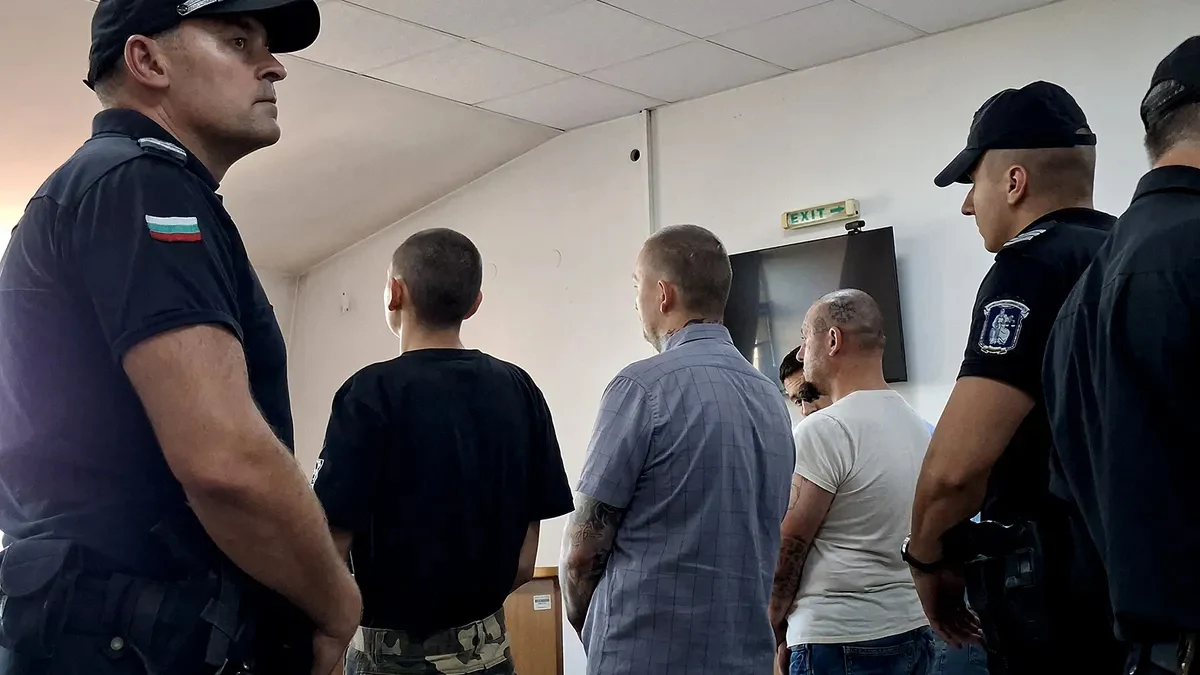 Съдят трима от неонацистката организация „Кръв и чест“