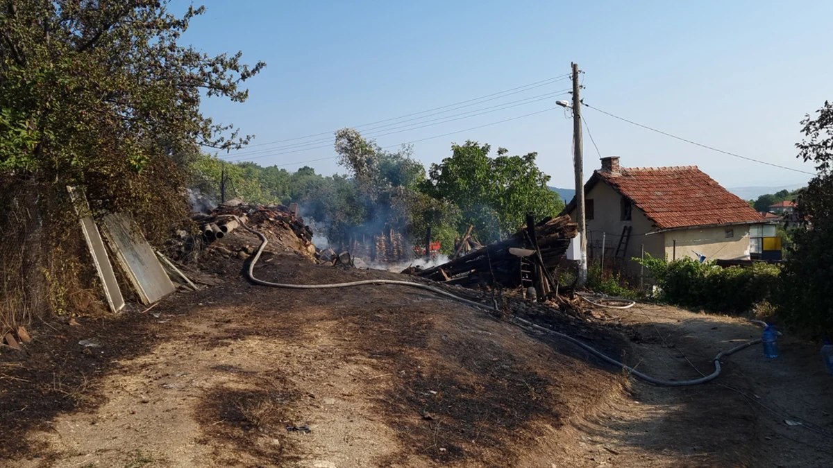 Ликвидираха пожара, обхванал 1 200 декара край Висока могила