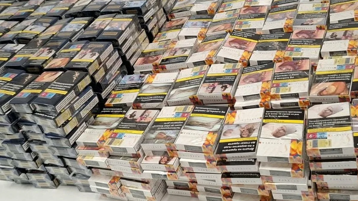 Иззеха 1000 кутии цигари на летището в Бургас