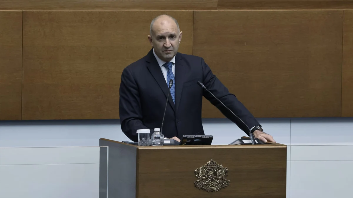 Румен Радев: България няма да бъде част от ескалацията на войната в Украйна