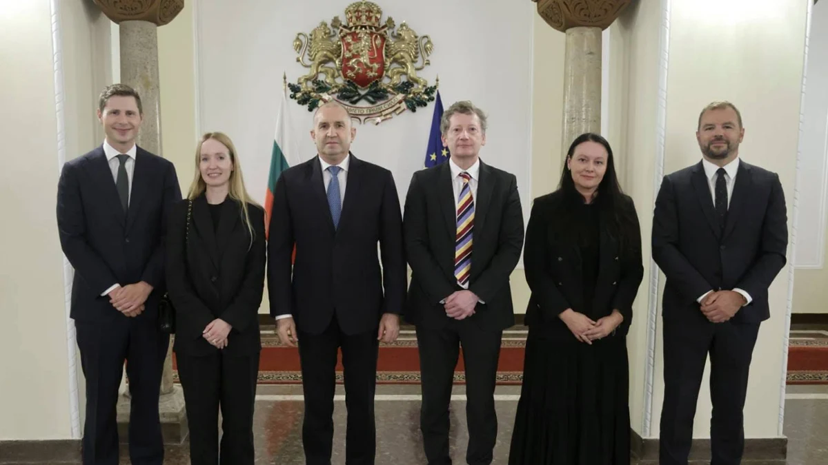 България очаква премахване на финансовия мониторинг през октомври
