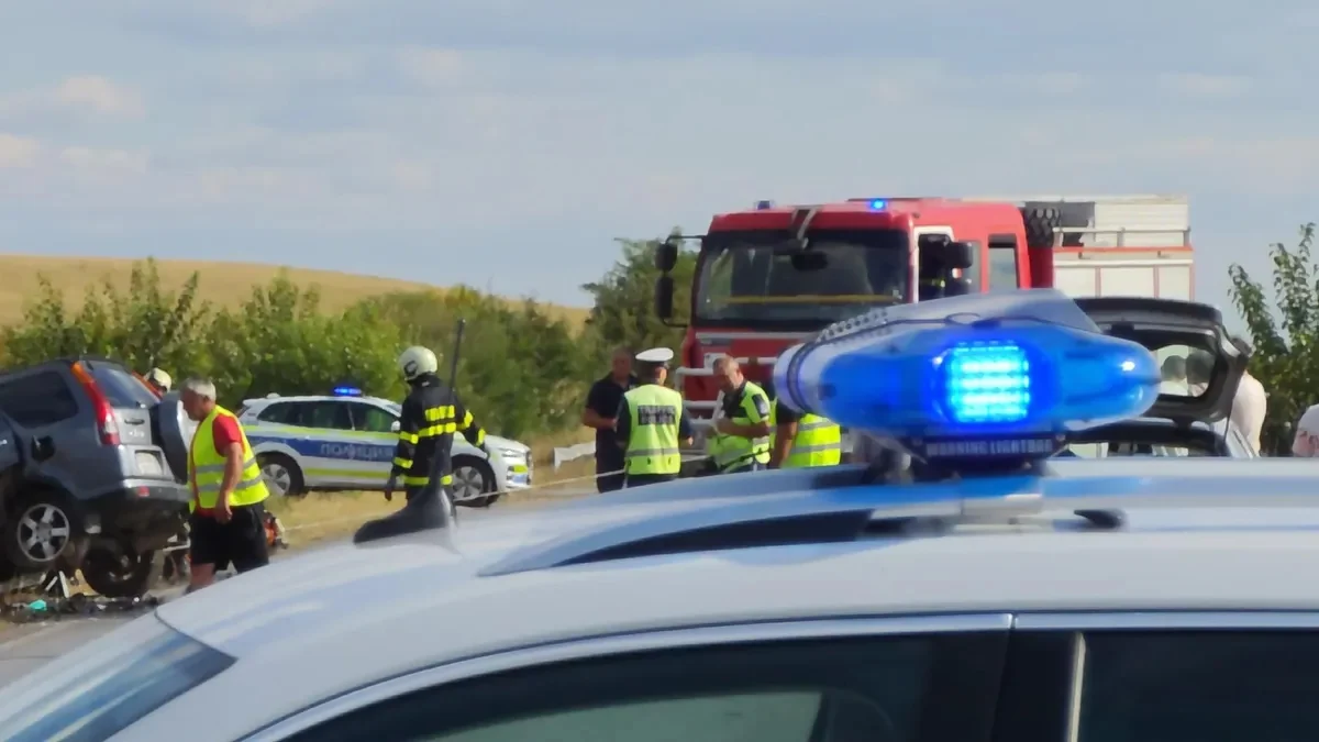 Двама медици загинаха в тежка катастрофа край Сливен