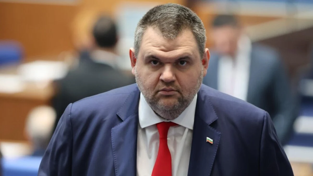 BIRD: Пеевски ще трябва да си търси нова партийна централа