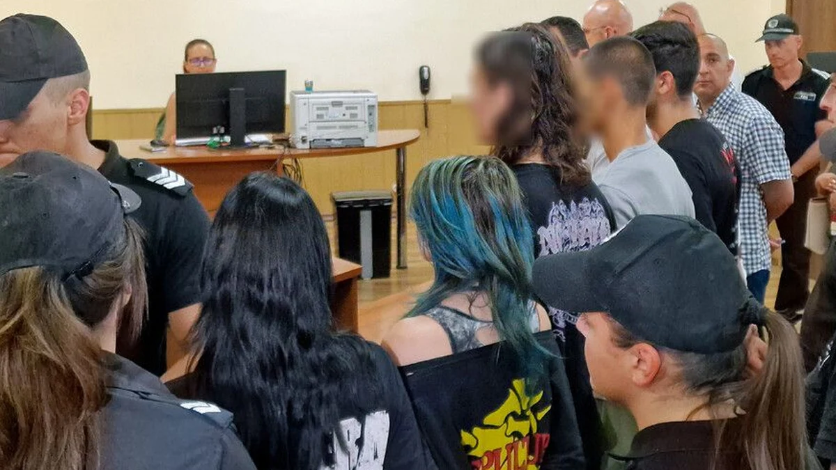Оставиха в ареста момиче за убийството на Младежкия хълм