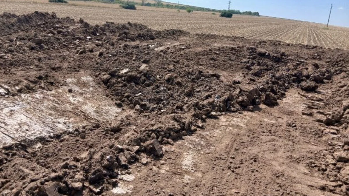 Иманяри унищожиха надгробна могила в село Ракита