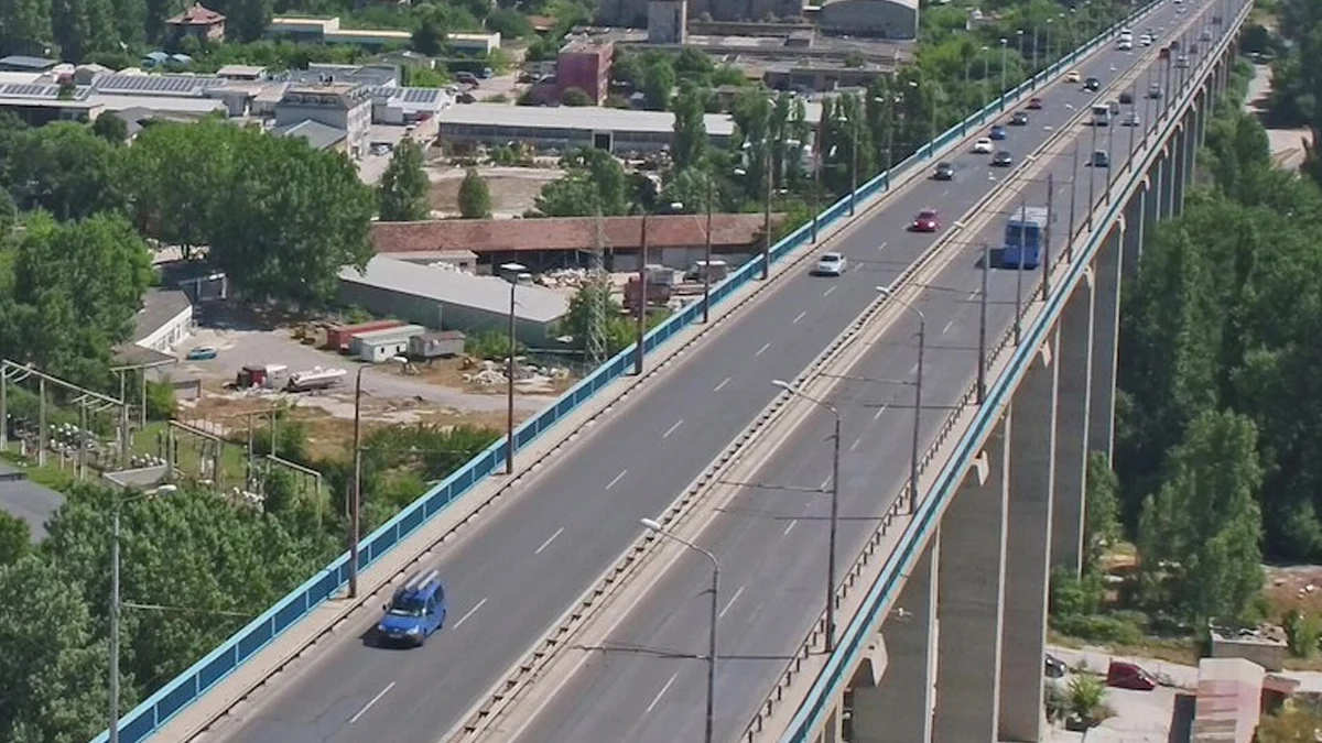 Мъж се хвърли от Аспаруховия мост във Варна