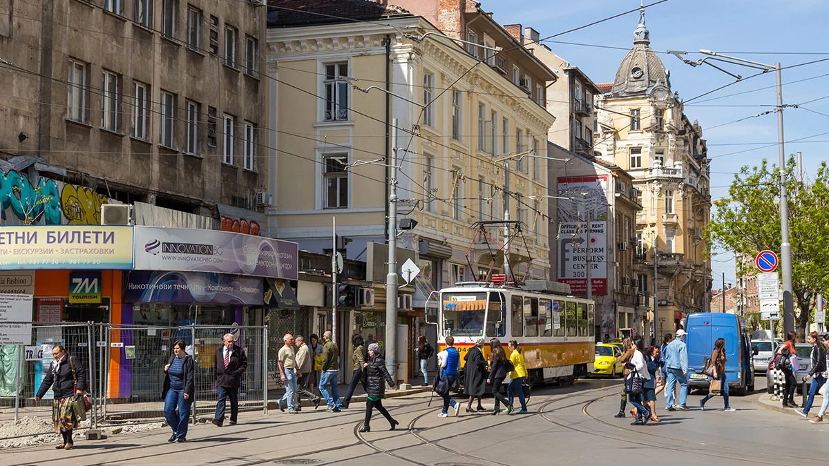 България изпреварва Румъния по спестявания на човек