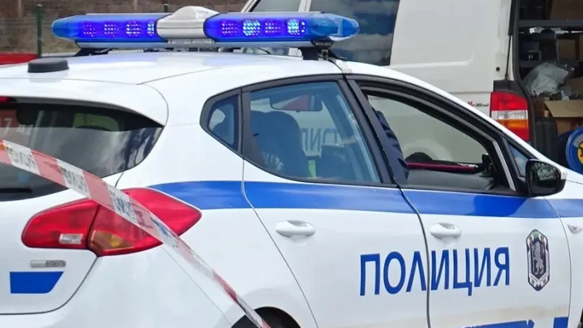 Теч на вода разкри оръжия в апартамент в Казанлък