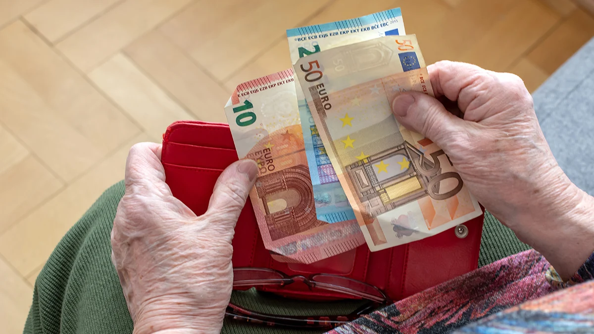 Българската пенсия замества близо 60% от дохода