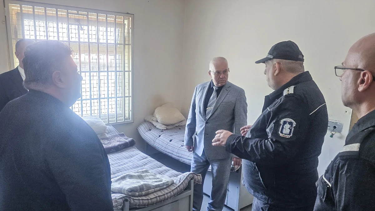 Заместник-министър инспектира ремонтирания арест във Варна