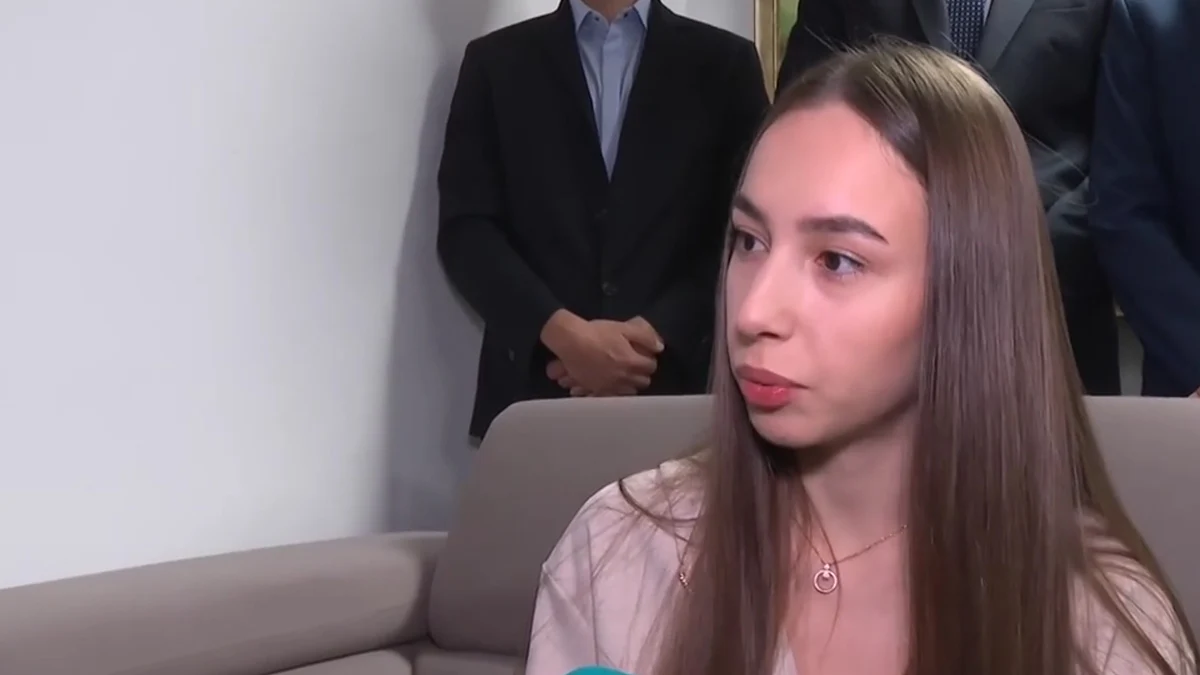 Ива Михайлова се прибра в България