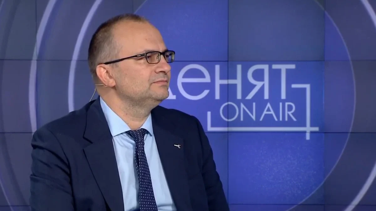 Мартин Димитров: Правителството се страхува да не обиди Русия
